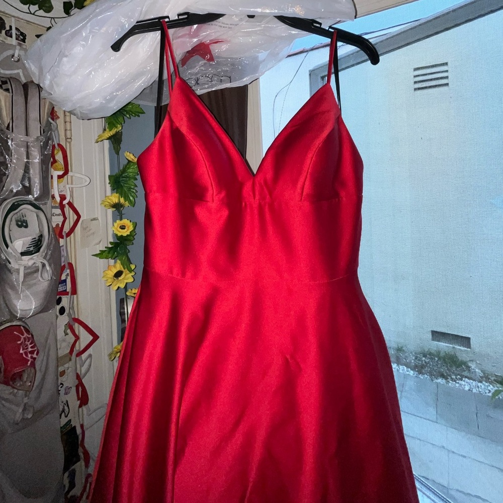 Prom dress - Picture 2 of 4